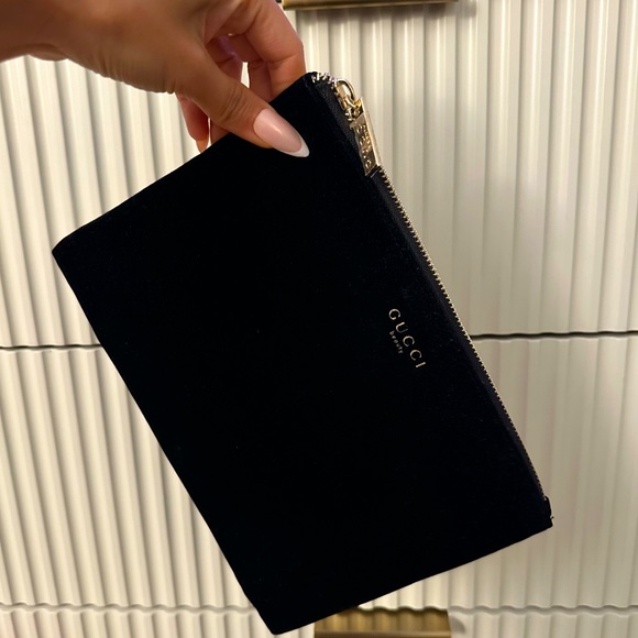 ⚡️Gucci•One of a Kind Cosmetic Bag👛✨ - Picture 2 of 3